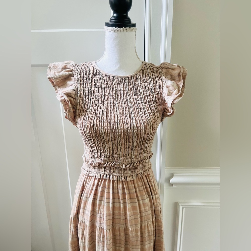 Storia Boutique Striped Capped Sleeves Midi Dress - Picture 4 of 11